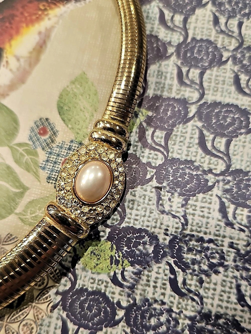 Vintage 1980s Tubogas Omega Collar Necklace With Faux Pearl Rhinestone - Picture 3 of 5